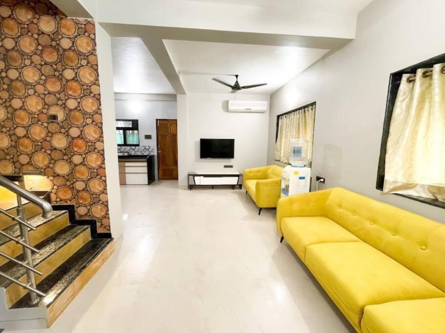 Corner House, Lonavla By Meheru-4 Bhk Villa With Pool Экстерьер фото