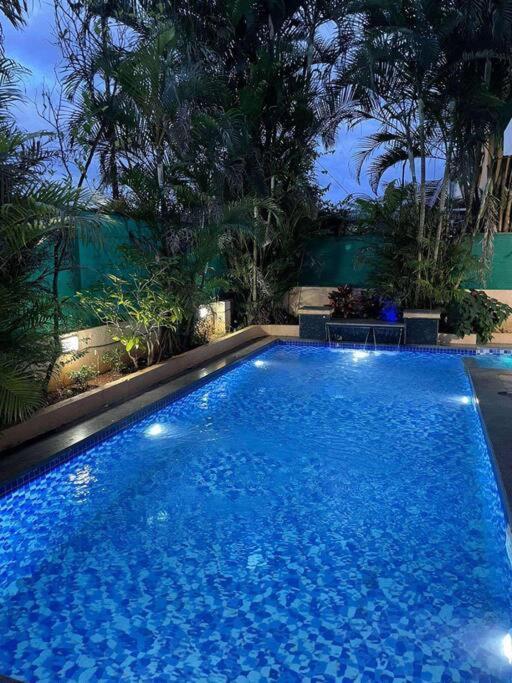 Corner House, Lonavla By Meheru-4 Bhk Villa With Pool Экстерьер фото